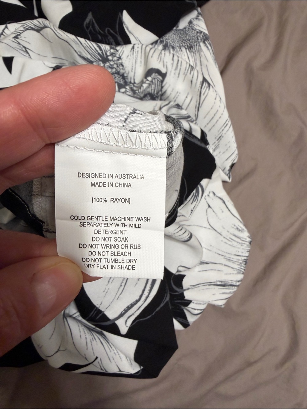 Label of Love Floral Black and White Maxi Dress Womens Size XL Boho Tropical - Picture 4 of 8
